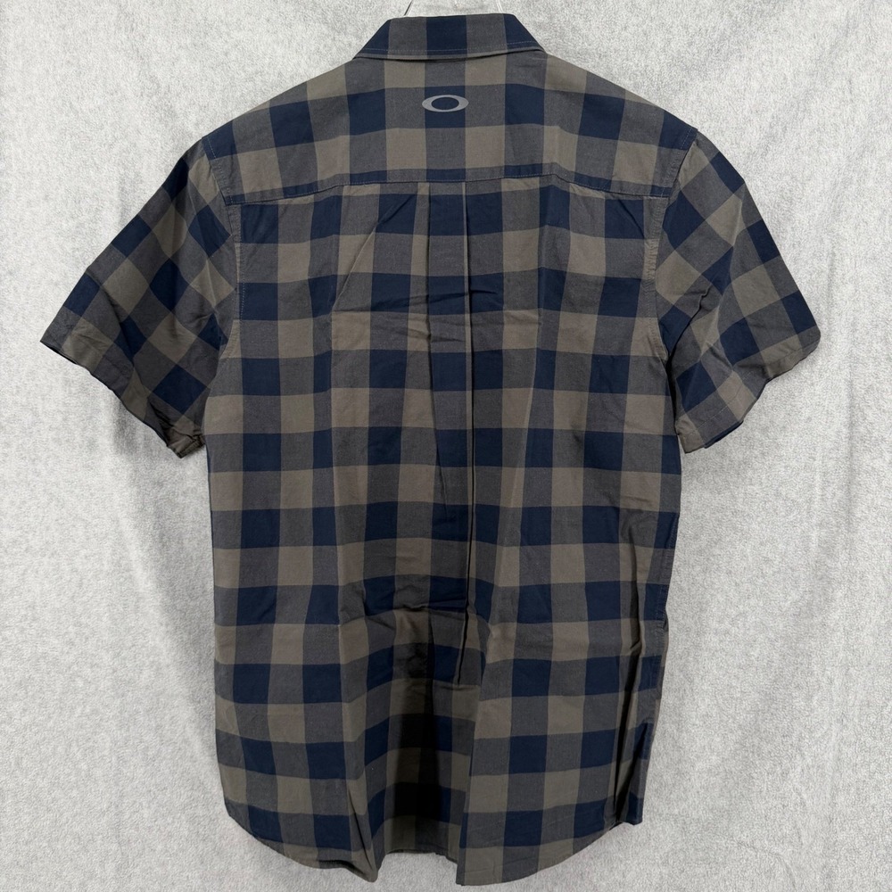 Oakley Mens Short Sleeve Button Up Shirt Regular Fit Plaid Navy Green Size M - Picture 9 of 10